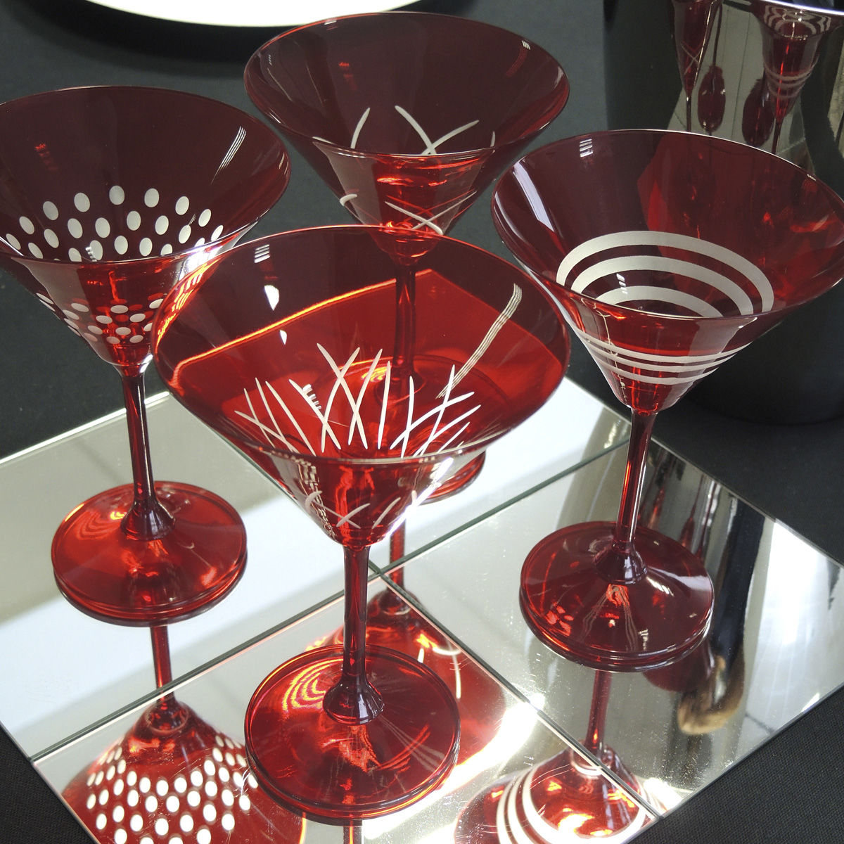 Lot de 4 Verres à cocktail de couleur rouge - Verrerie Design et Chic